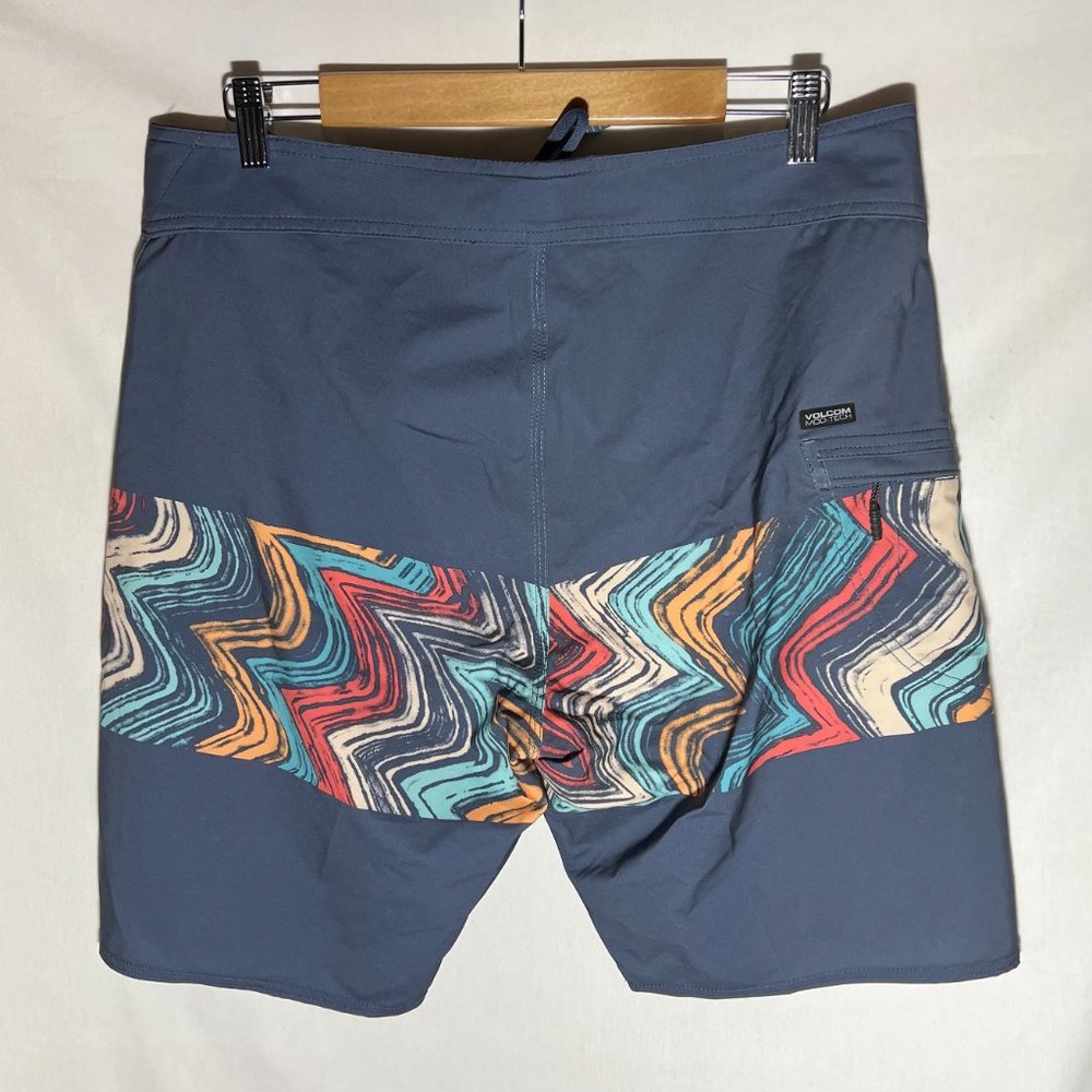 Volcom Hybrid Mod-Tech Boardshorts - image 6